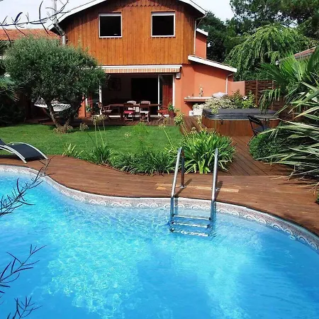 Villa De L'Aiguillon Villa